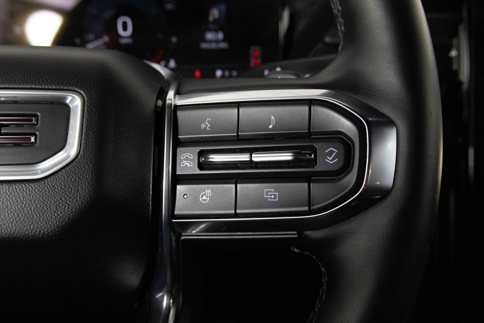 2025 GMC ACADIA - Image 28