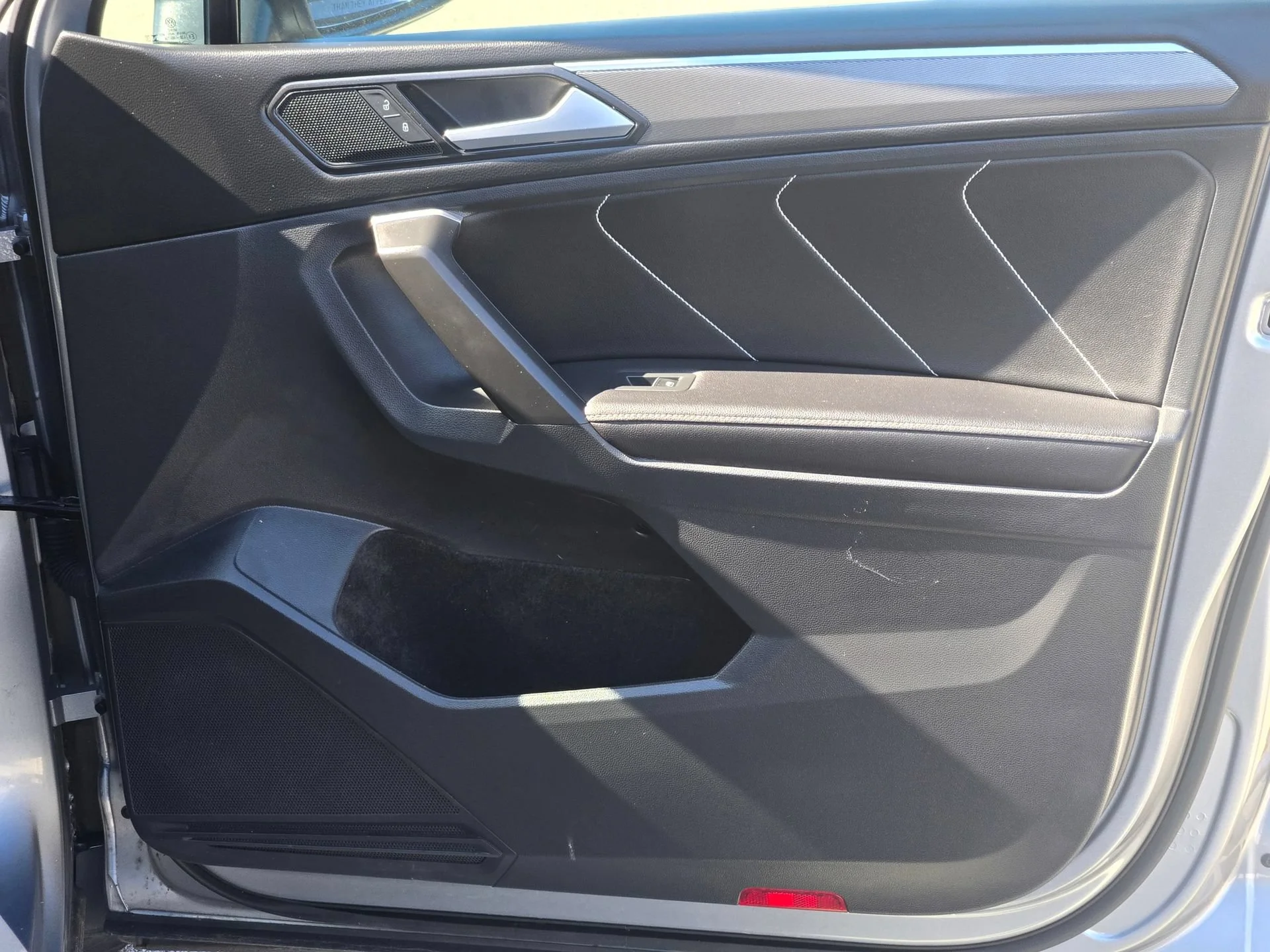2024 Volkswagen Tiguan SE R-LINE BLACK - Photo 8