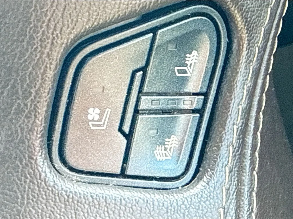 2020 Chevrolet Suburban Premier - Photo 21