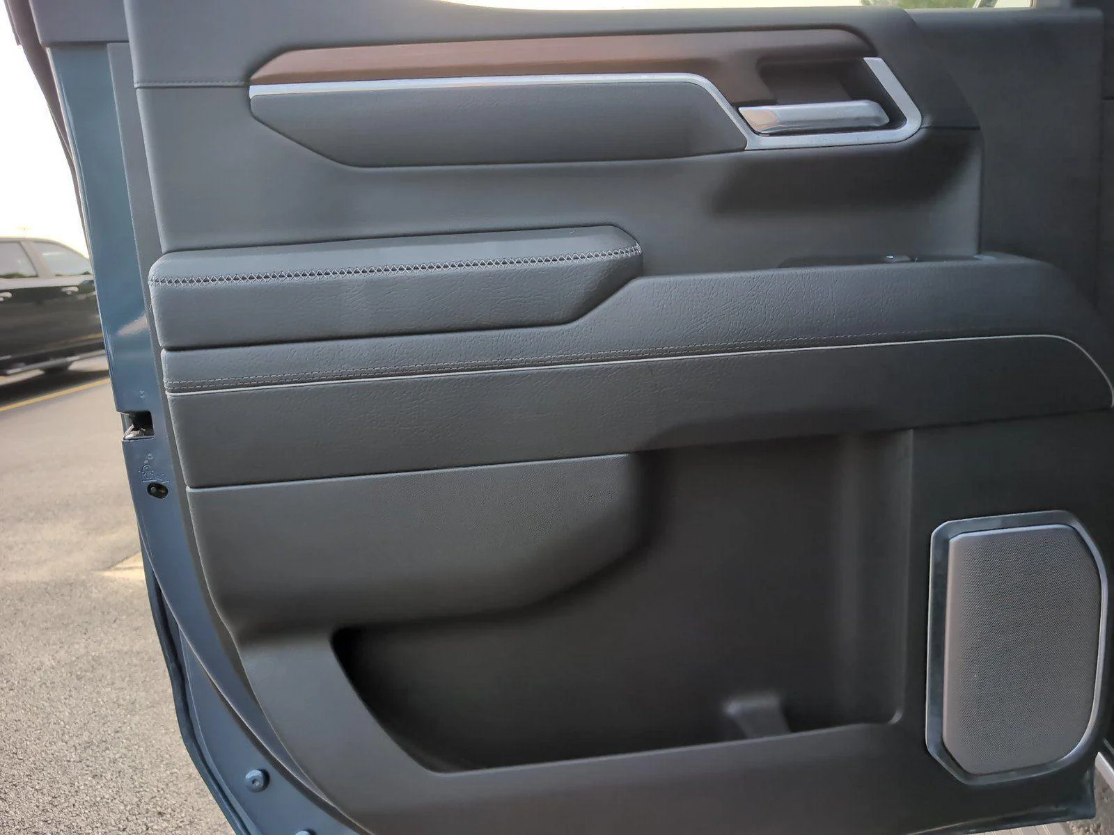 Used 2025 Downpour Metallic GMC Denali image 35
