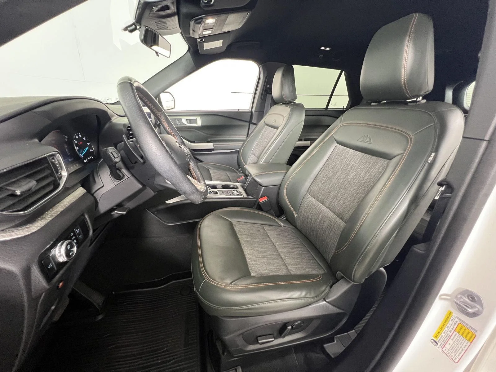 Used 2022 Star White Metallic Tri-Coat Ford Timberline image 2
