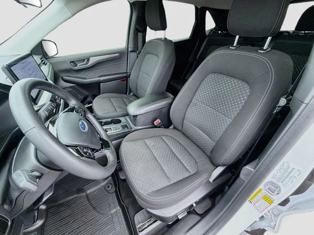 Used 2023 White Ford Active image 22