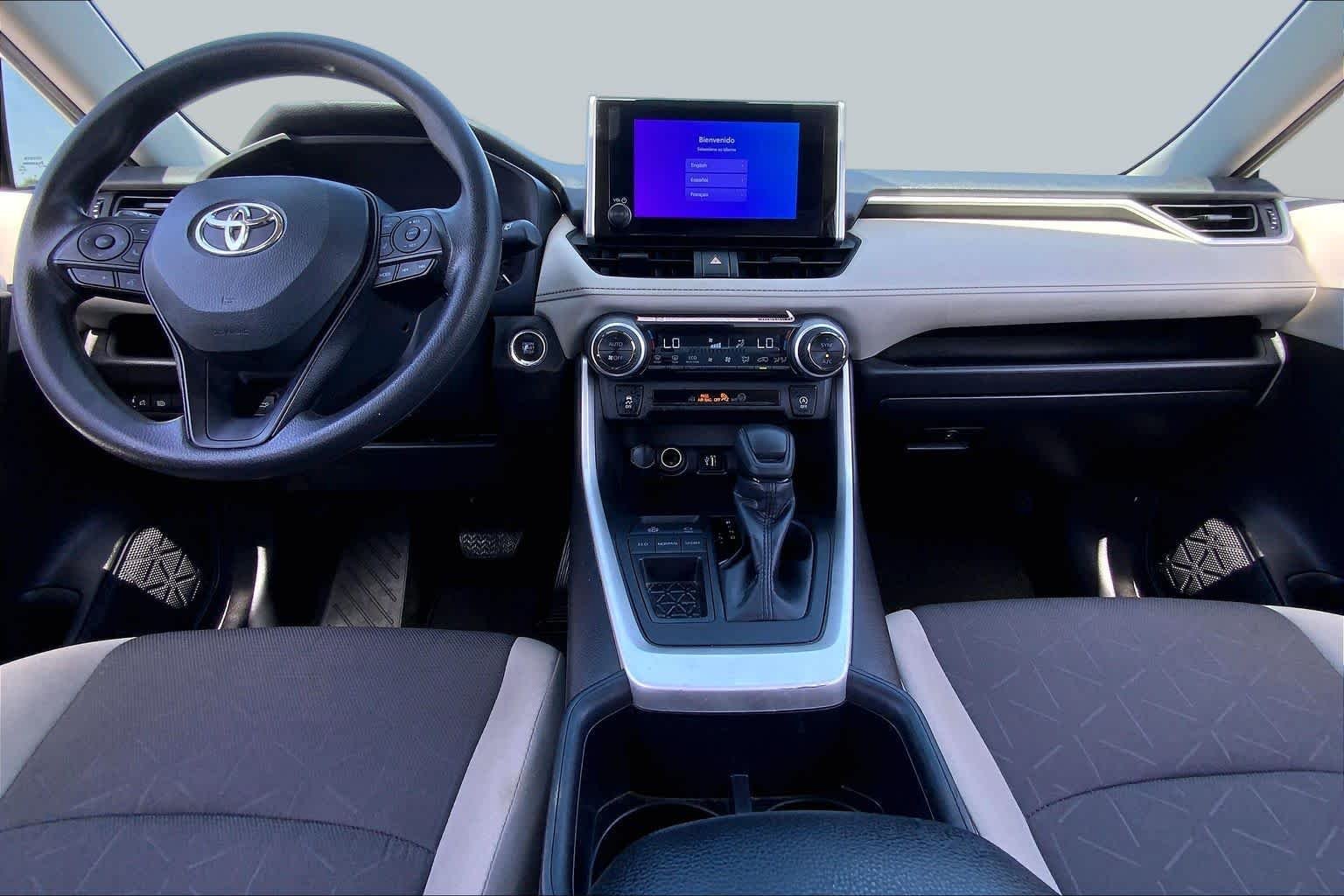 Used 2025 Ice Cap Toyota XLE image 15