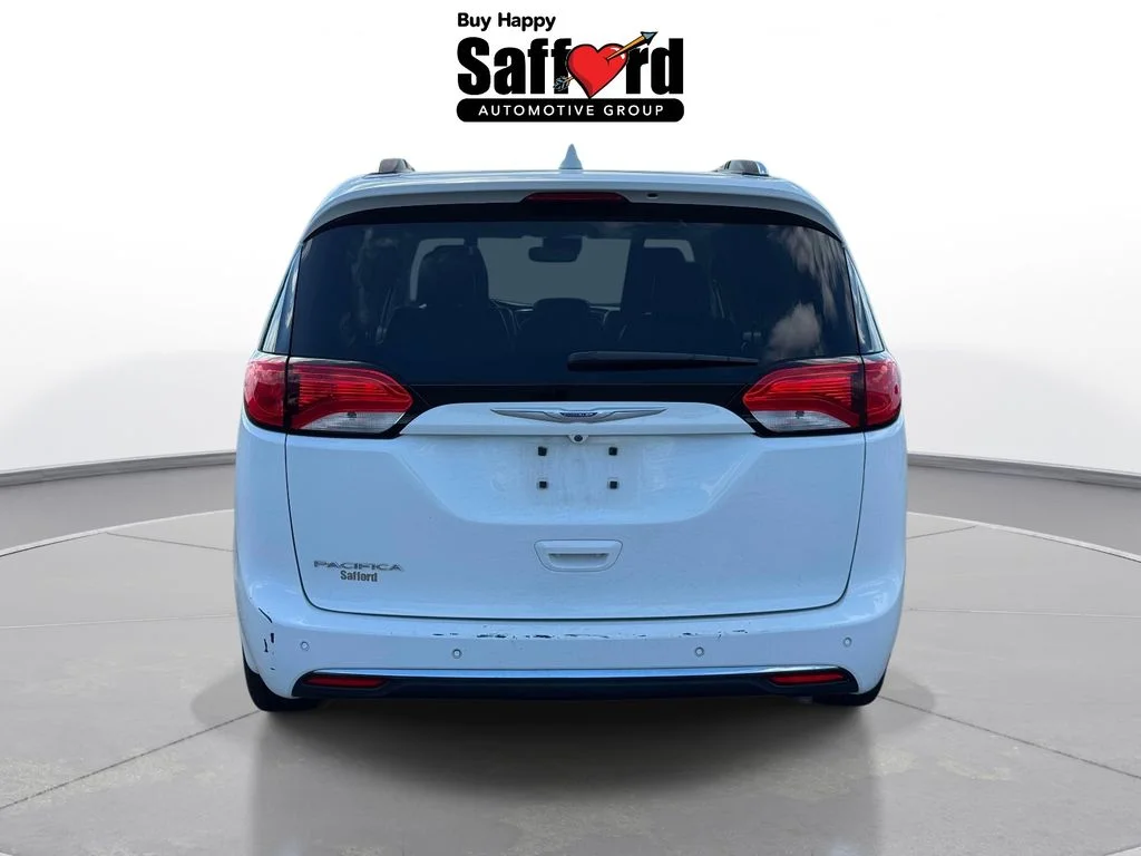 Used 2018 White Chrysler Touring L Plus image 6