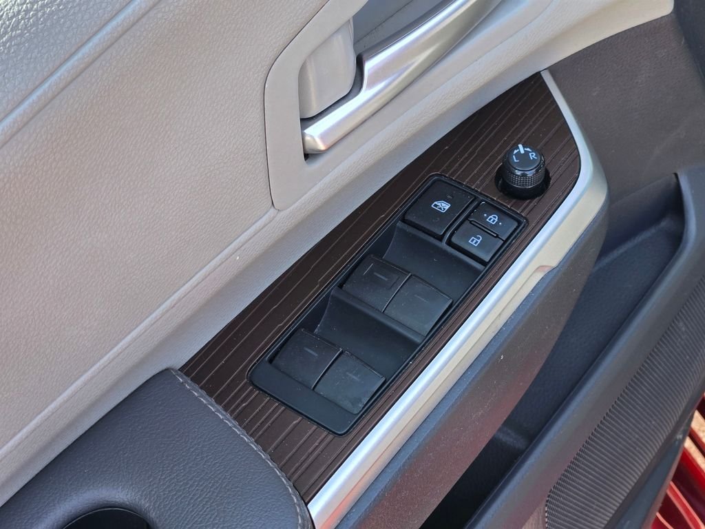 2023 Toyota Sienna XLE - Photo 29
