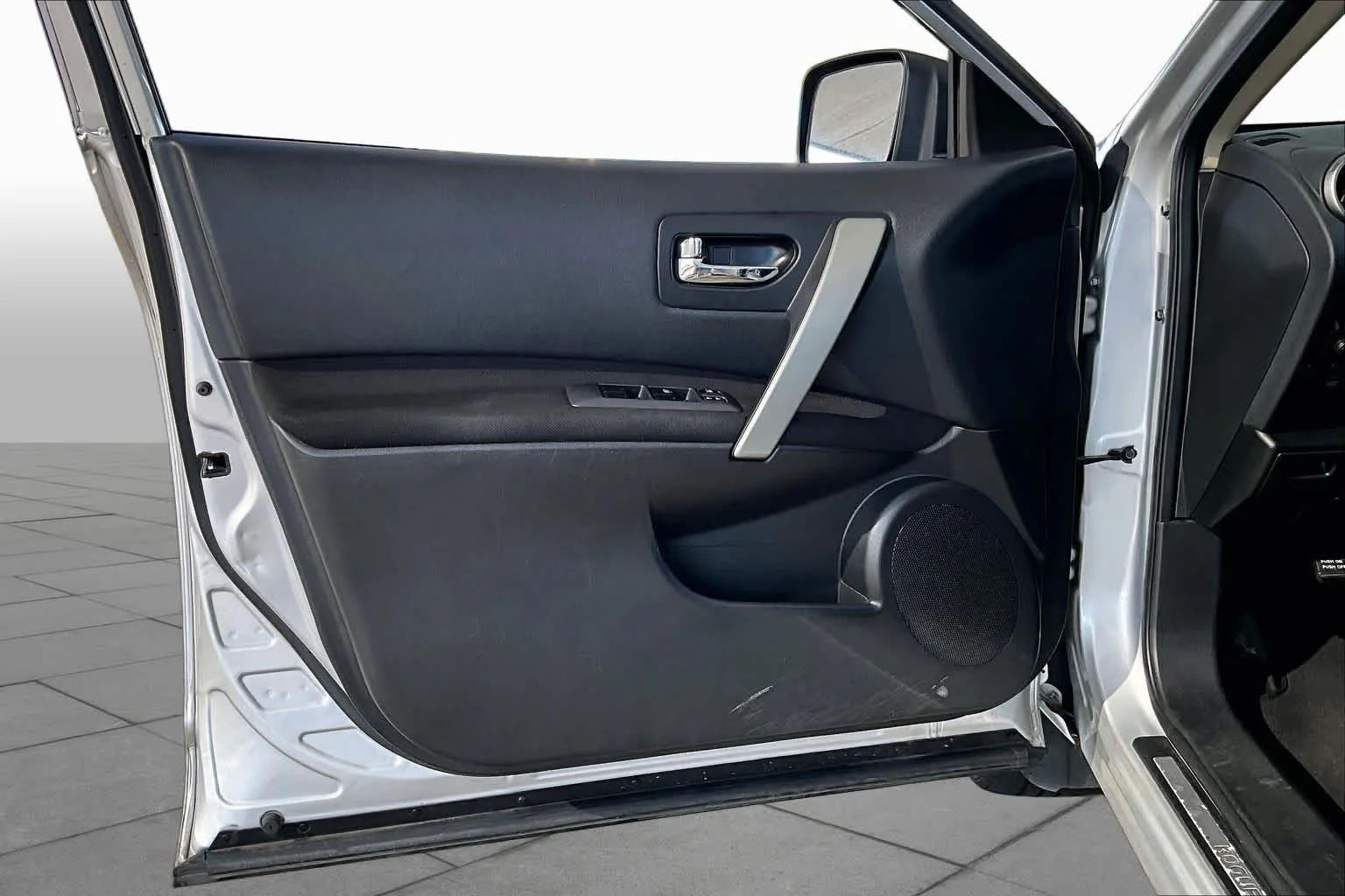 Used 2013 Brilliant Silver Nissan SV image 22
