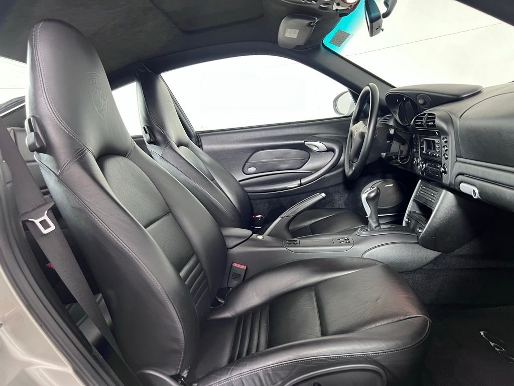 Used 2003  Porsche Carrera image 22