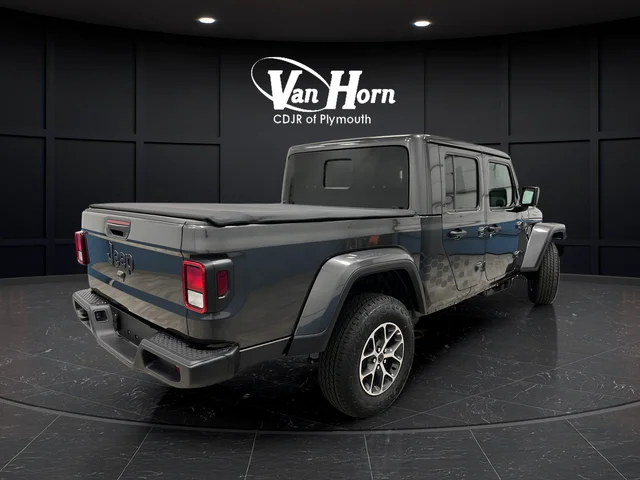 New 2026 Granite Crystal Metallic Clearcoat Jeep Sport S image 7