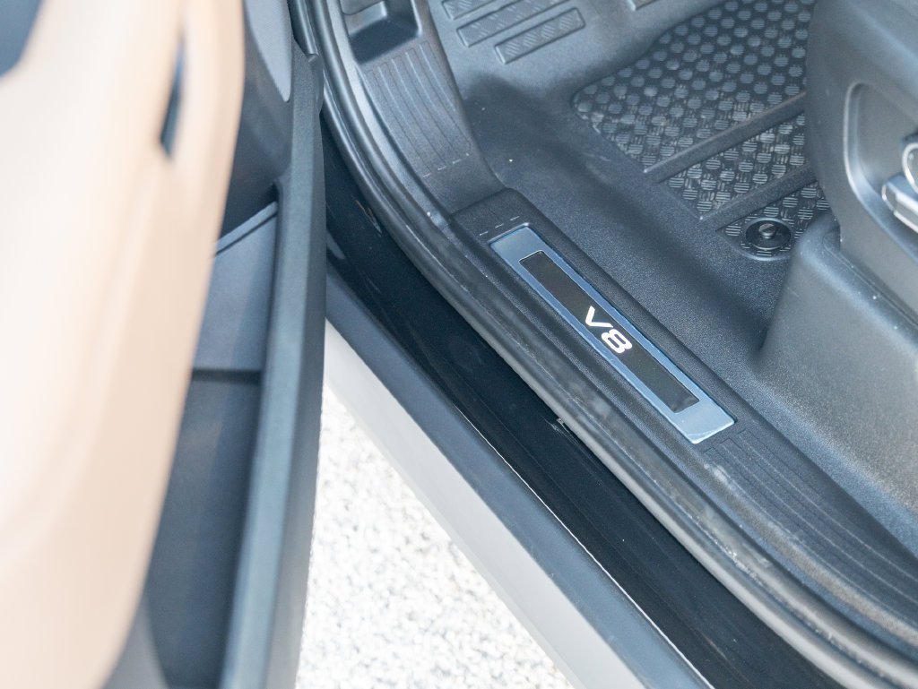 2026 Land Rover Defender V8 - Photo 16