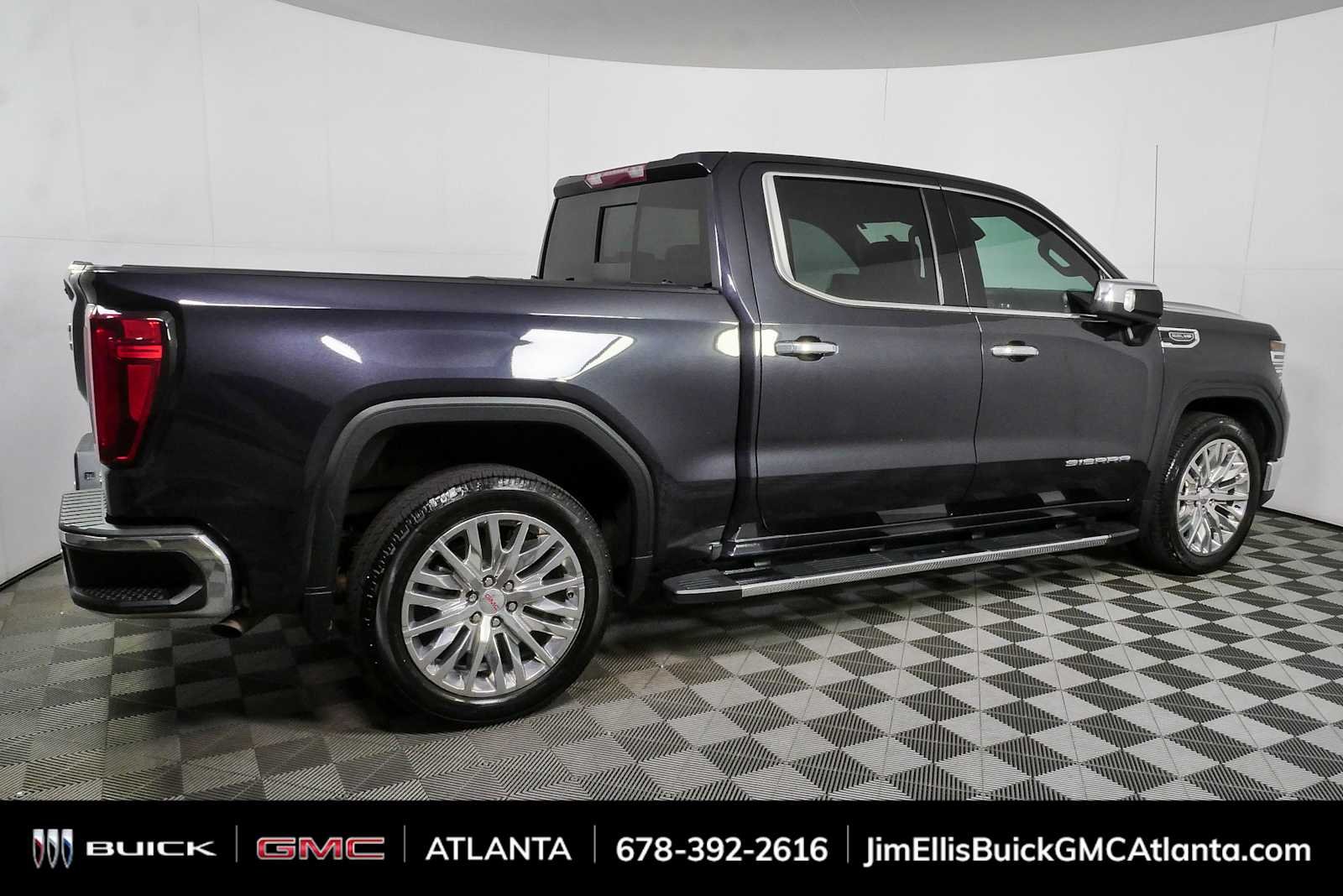 Used 2022 Titanium Rush Metallic GMC SLT image 2
