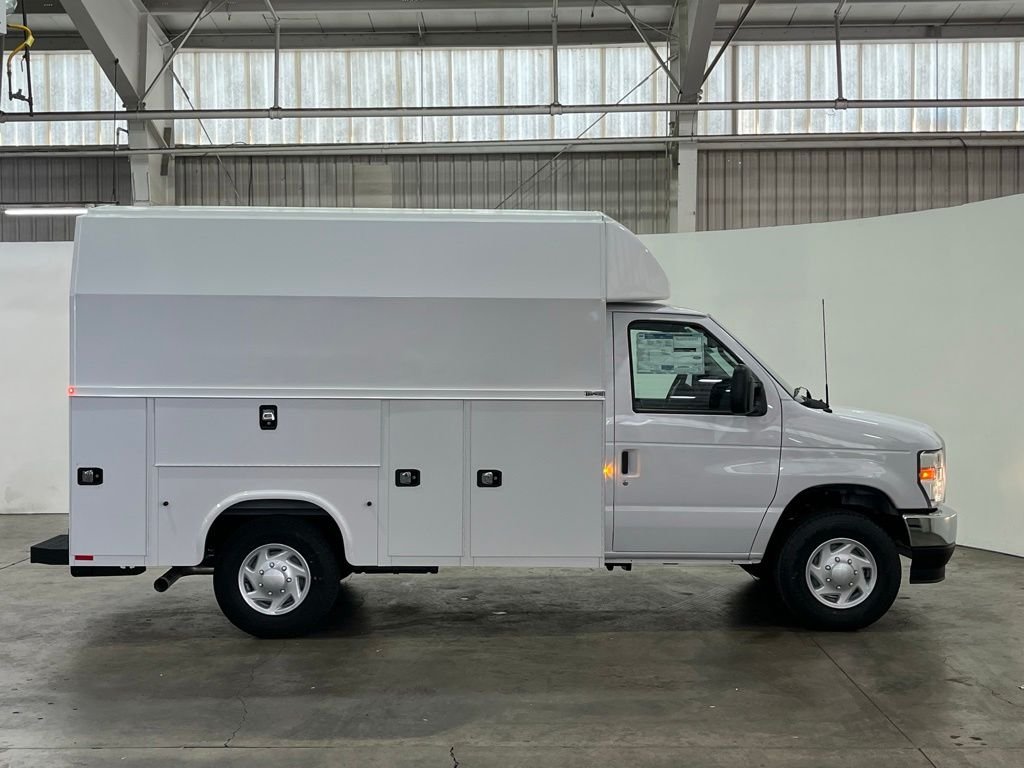 New 2026 White Ford Base image 8