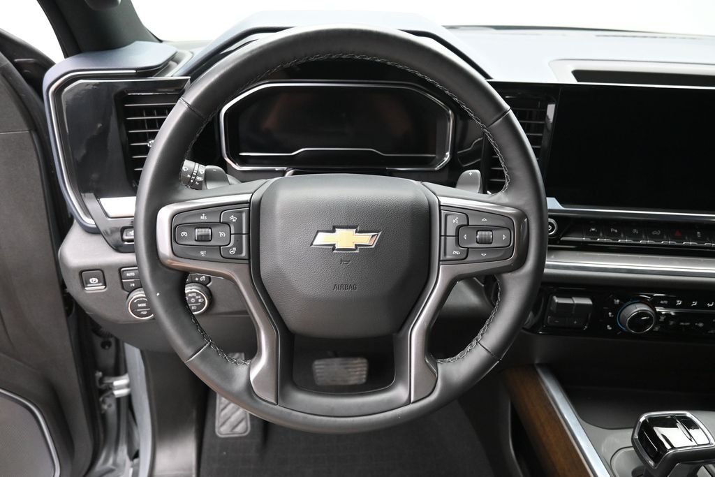 Used 2025 Gray Chevrolet High Country image 16