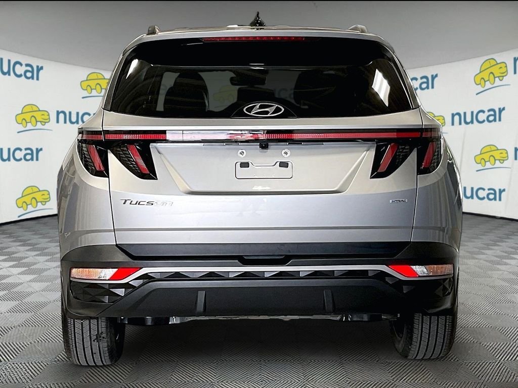 Used 2023 Silver Hyundai SEL image 5