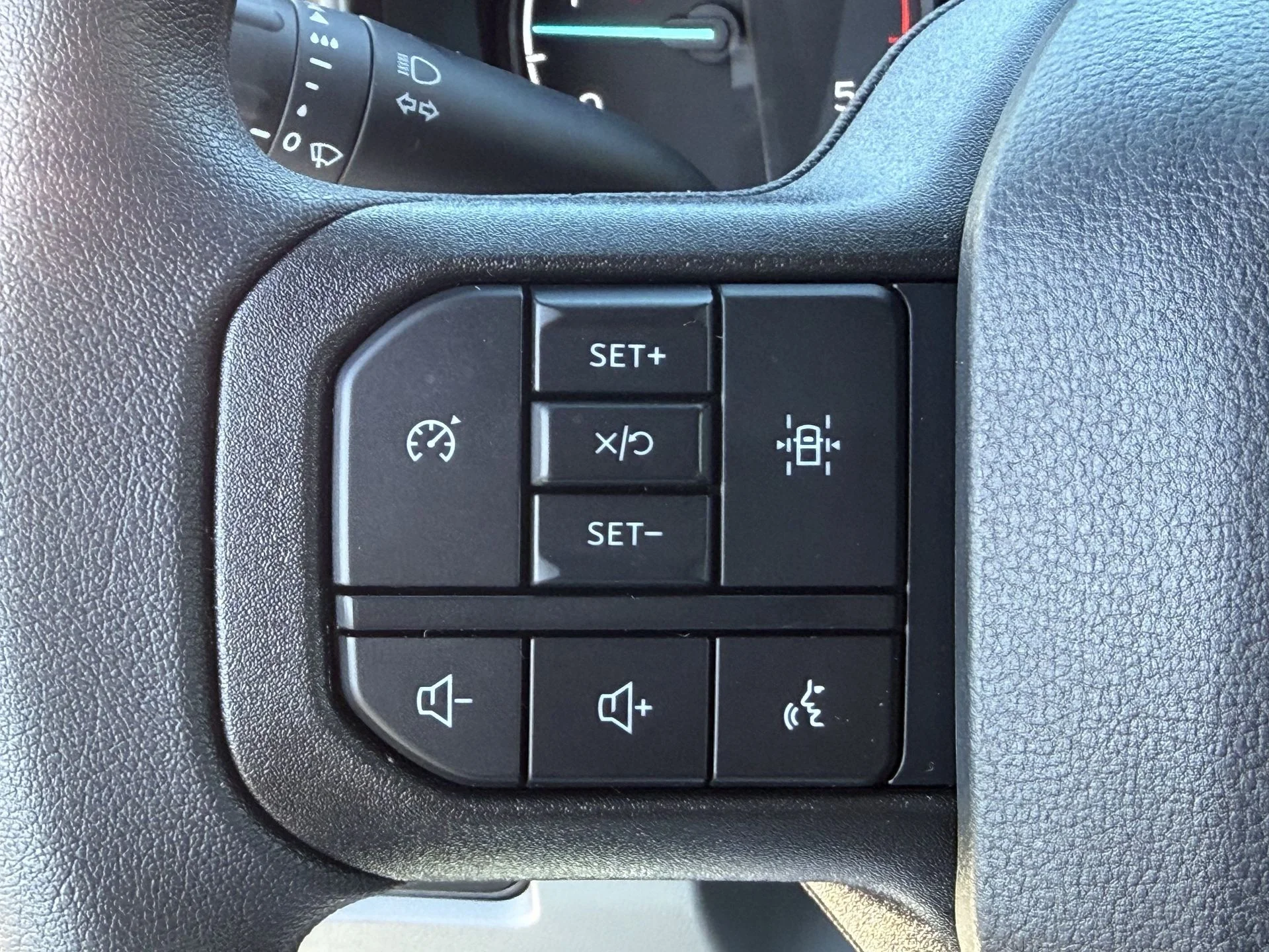 New 2026 Oxford White Ford F-450® XL image 9