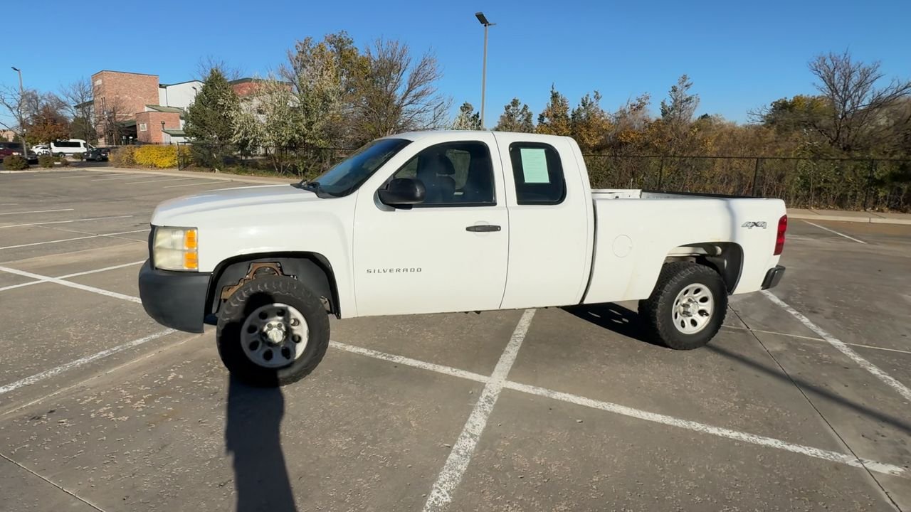 2011 Chevrolet Silverado 1500 Work Truck photo 3