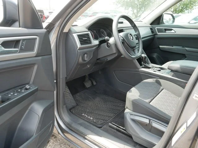 Used 2018 Gray Volkswagen Launch Edition image 12