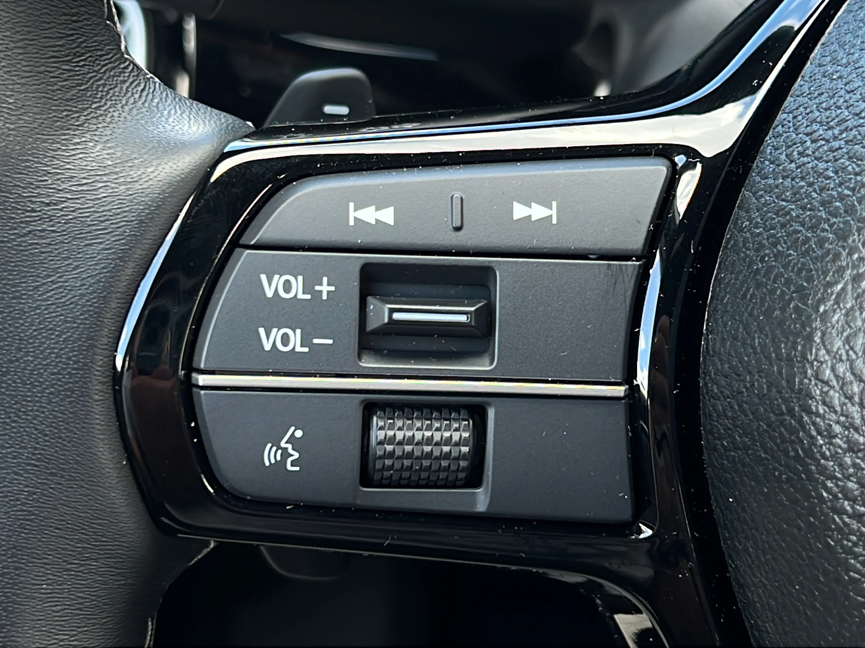 Used 2026 Platinum White Pearl Honda Sport Touring image 23