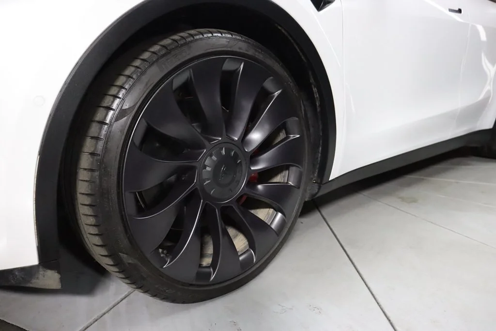 Used 2023 Pearl White Multi-Coat Tesla Performance image 3