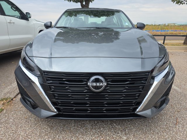Certified Used 2025 Gray Nissan 2.5 S image 2
