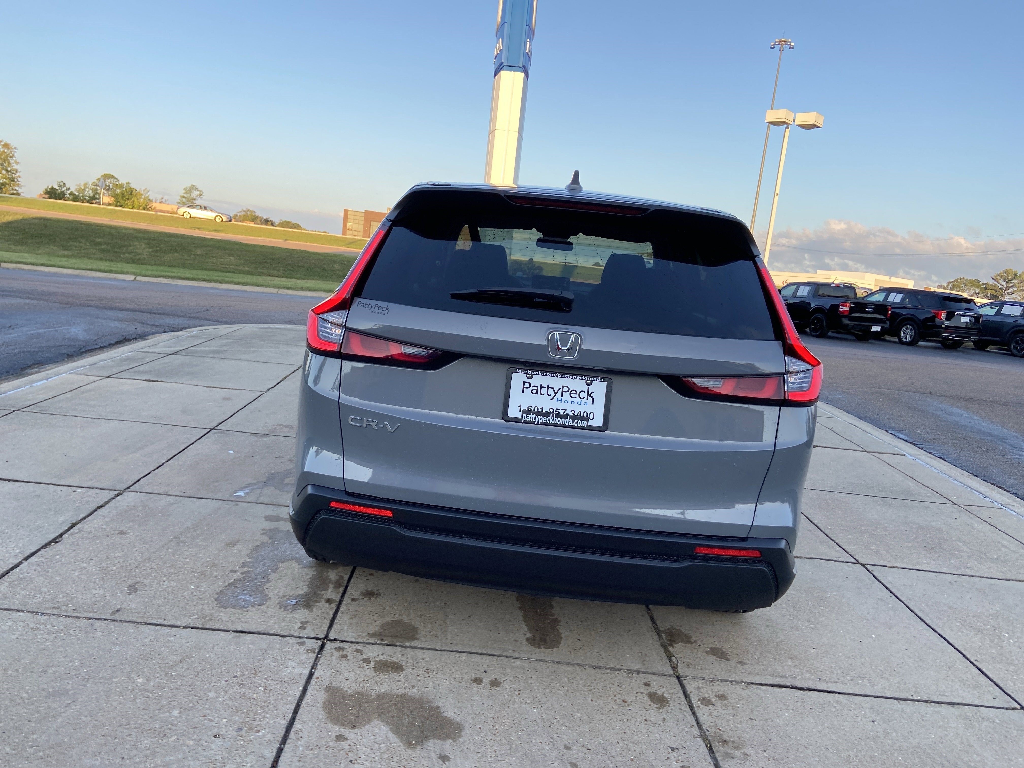 New 2026 Urban Gray Pearl Honda LX image 9
