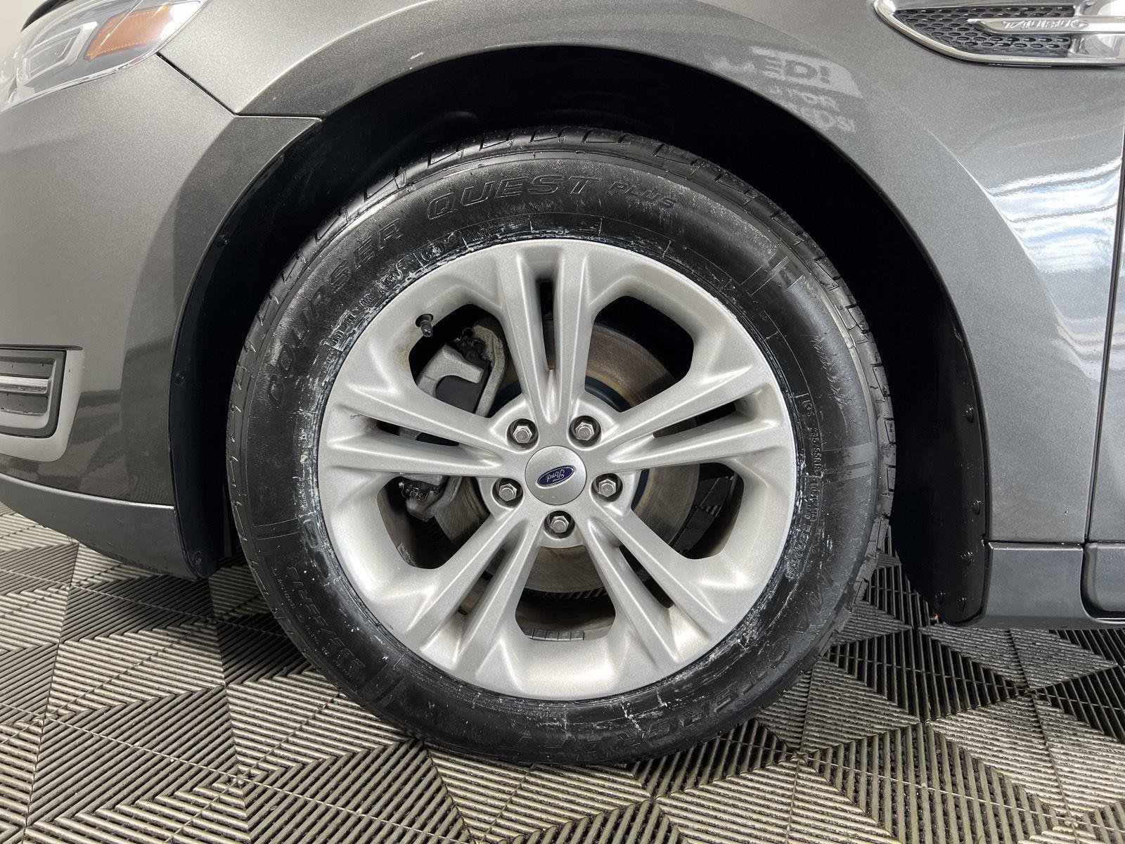 Used 2018 Magnetic Ford SEL image 9