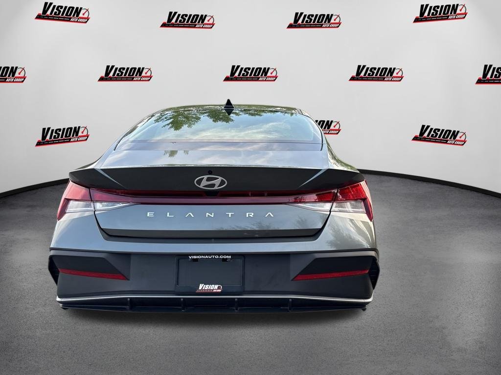 New 2026 Gray Hyundai SE image 6