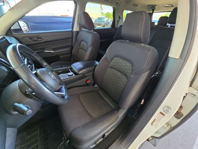 Used 2023 White Nissan SV image 15