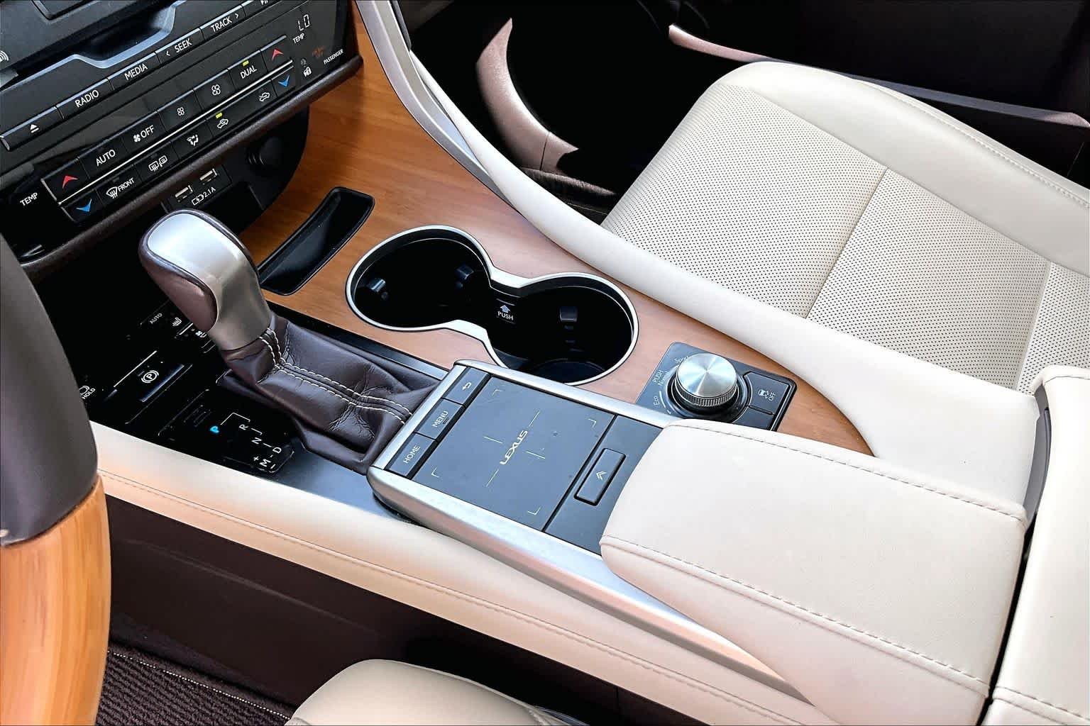 Used 2020 Obsidian Lexus  image 17