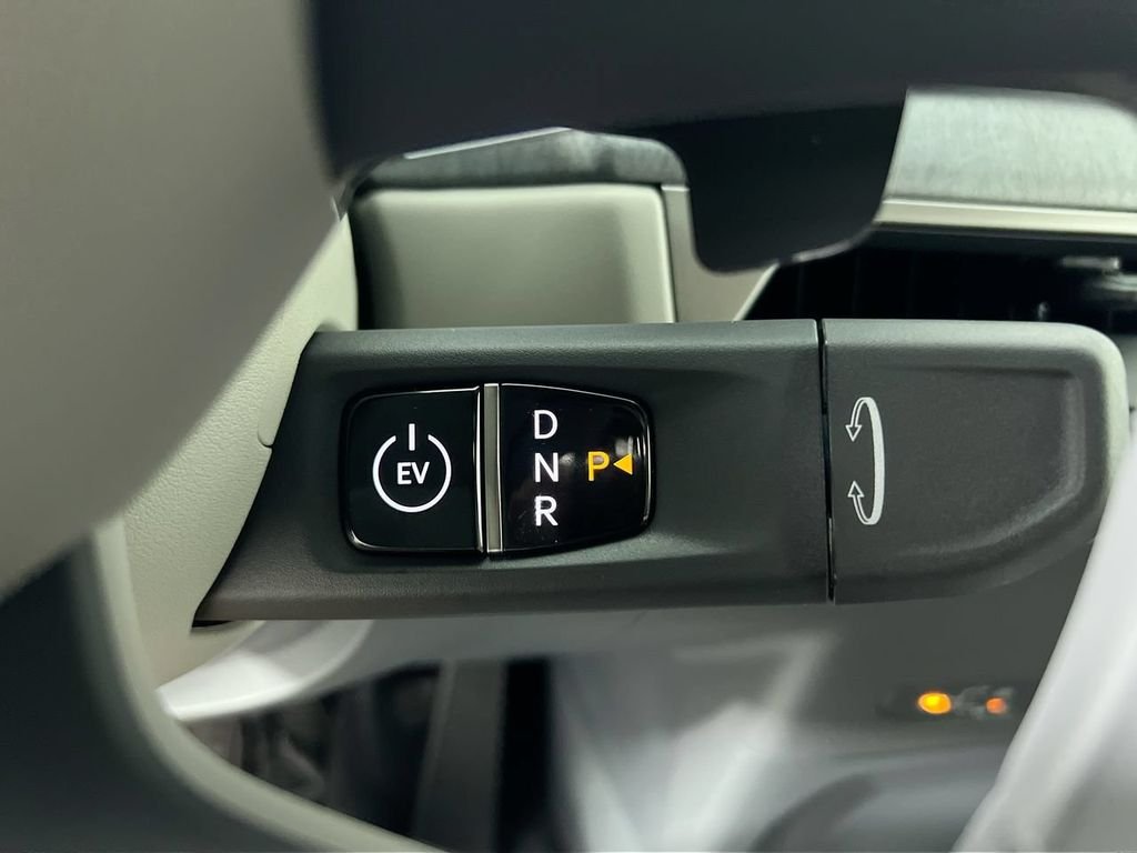 New 2026 Ebony Black Kia Wind AWD image 23