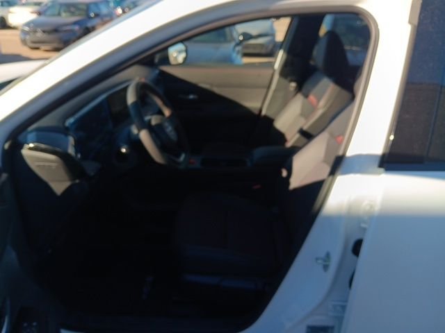 New 2026 Aspen White TriCoat Nissan SR image 24
