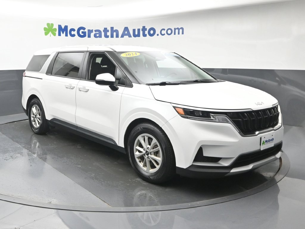 Used 2024 White Kia LX image 2