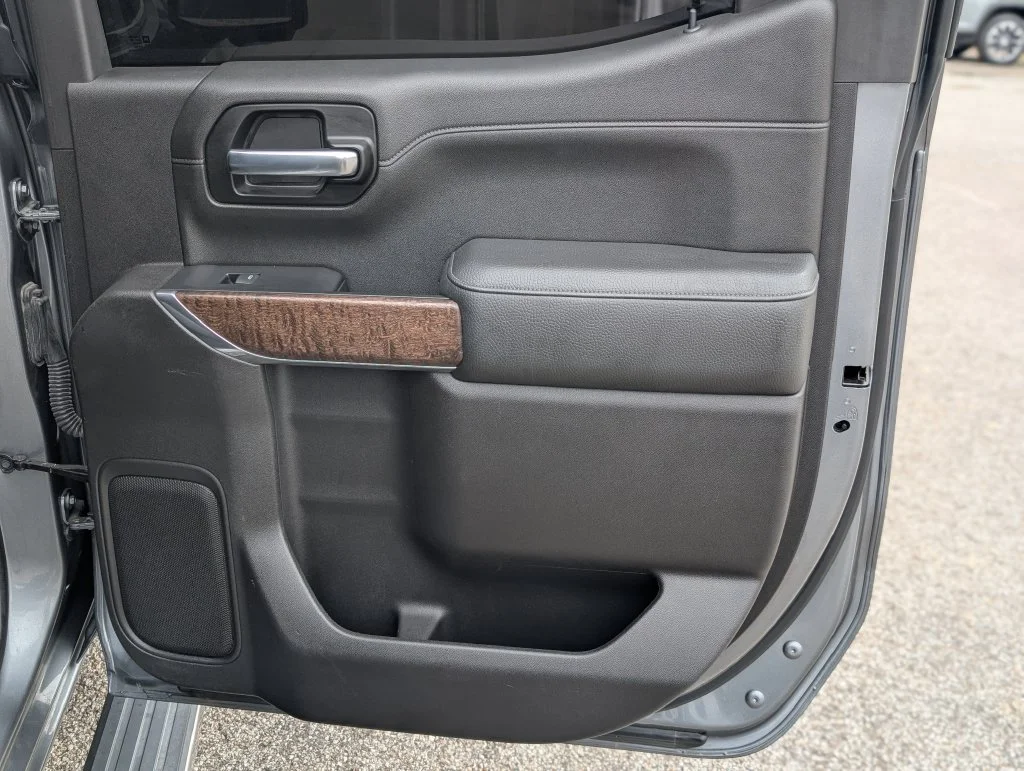 Used 2020 Gray GMC Denali image 38