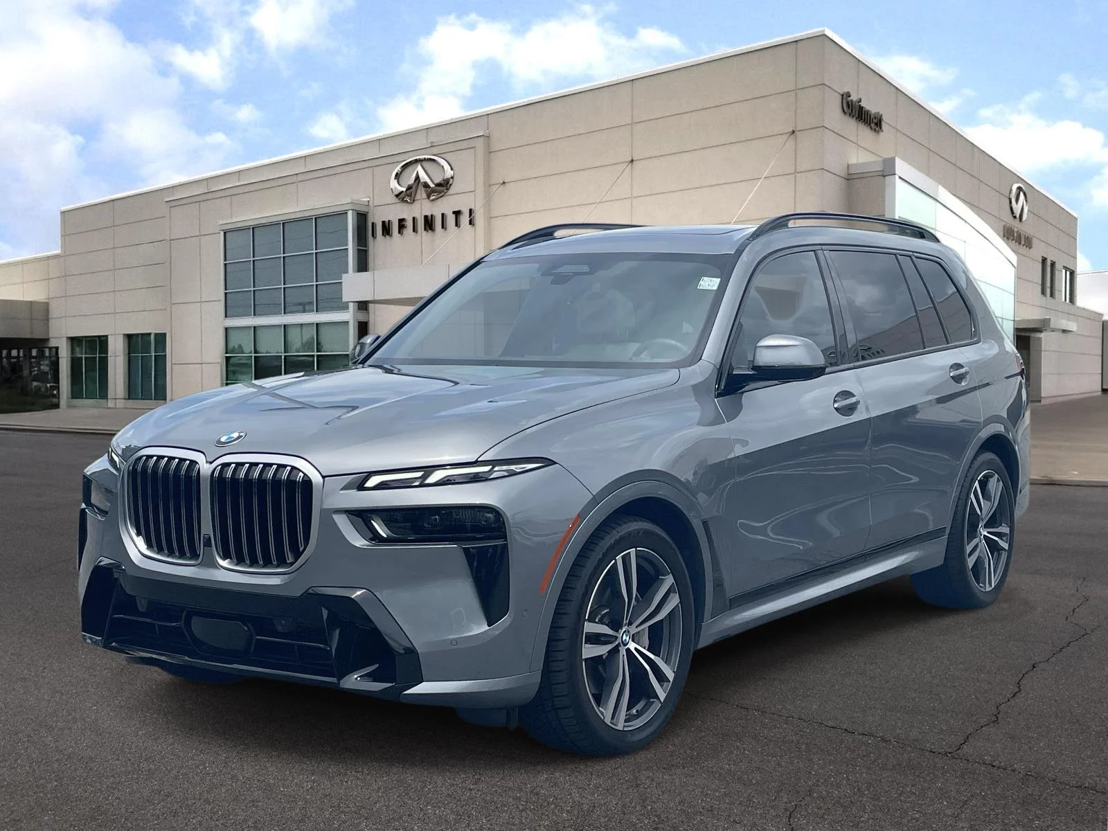 2023 BMW X7 xDrive40i's photo