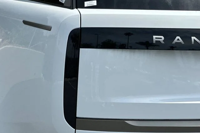 New 2026 Fuji White Land Rover SE image 25