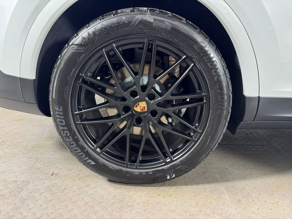 2025 Porsche Cayenne E-Hybrid - Photo 12
