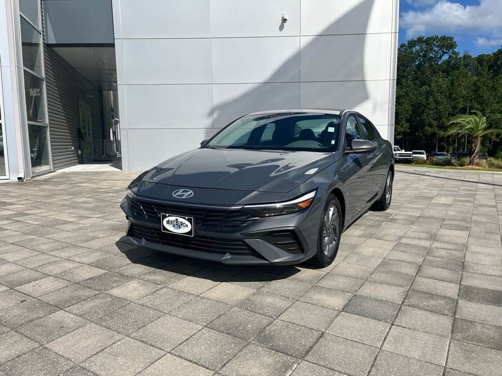 Used 2024 Hyundai Elantra SEL with VIN KMHLM4DG5RU819815 for sale in Blackshear, GA