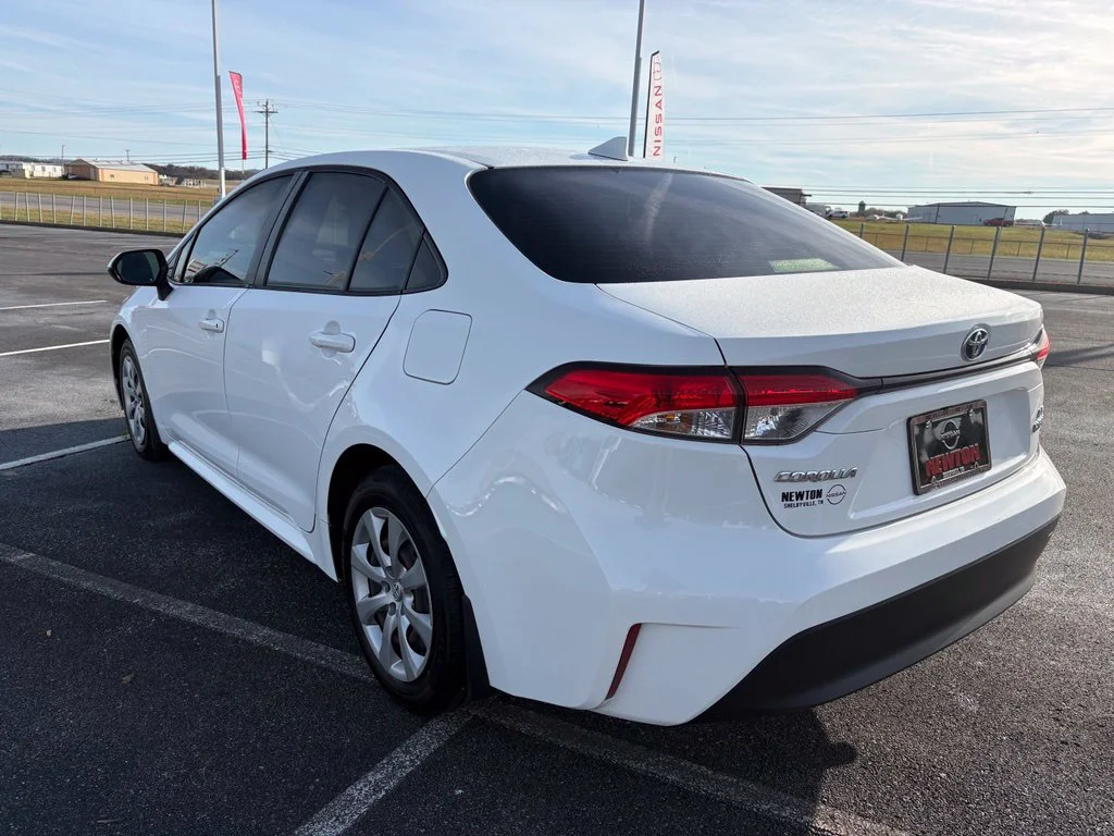 Used 2023 White Toyota LE image 9