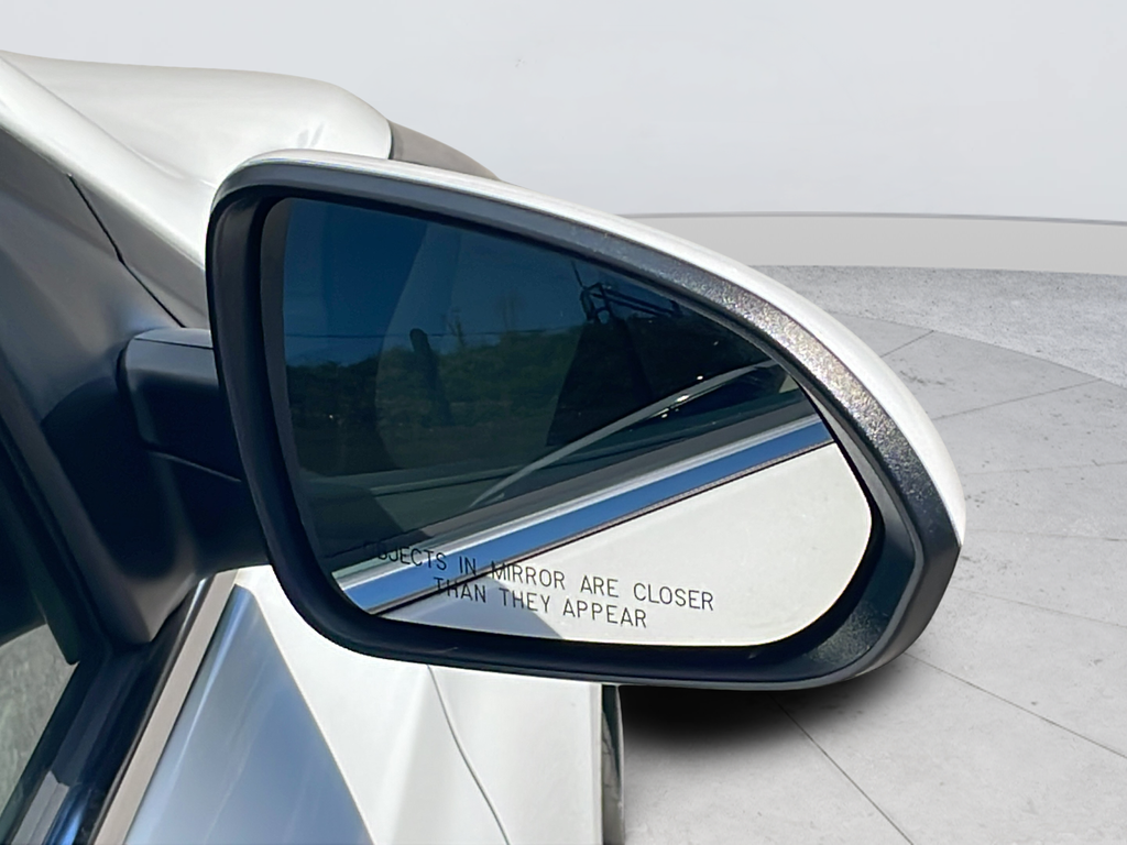 Used 2022 White Hyundai SEL image 36