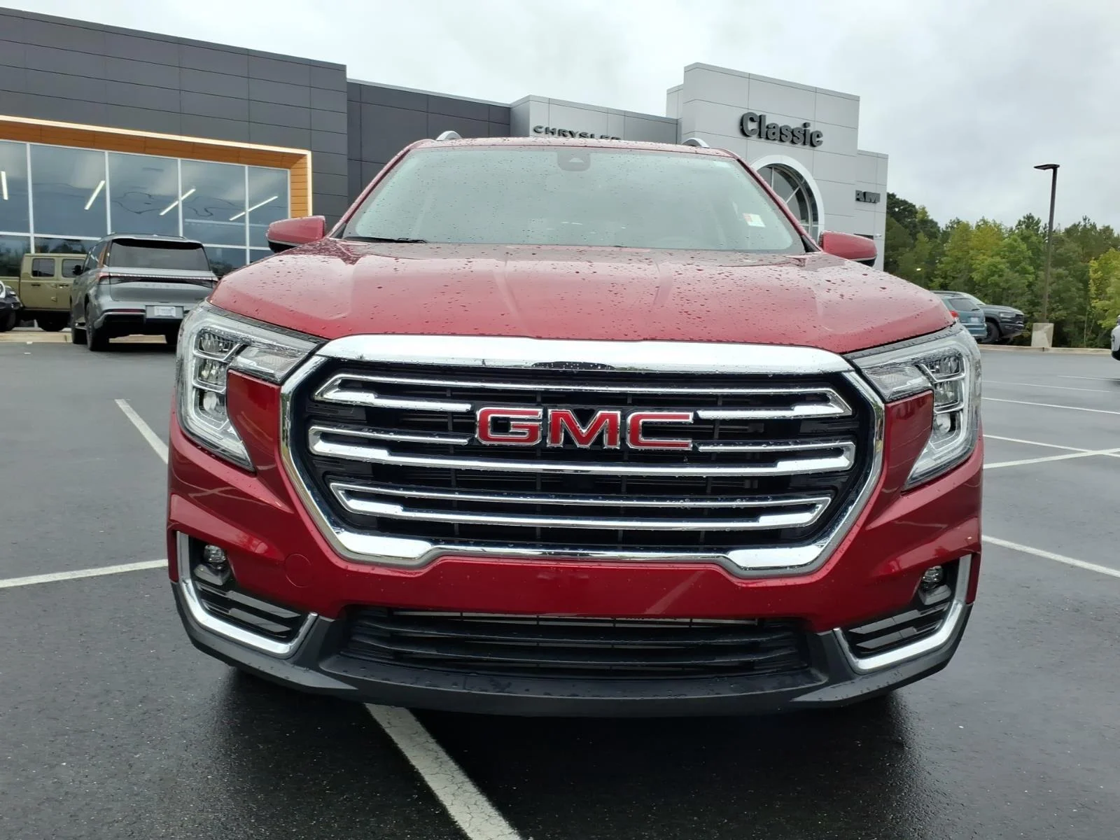 Used 2023 Volcanic Red Tintcoat GMC SLT image 12