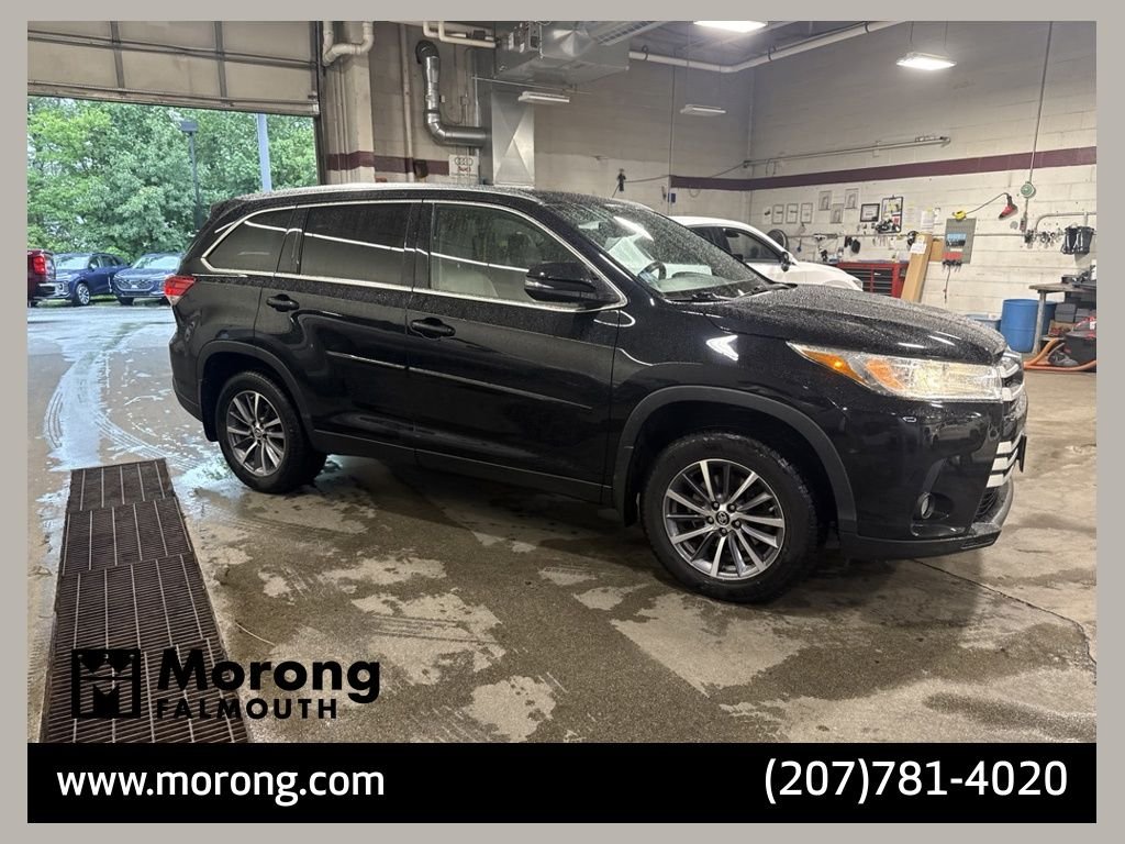 Used 2019 Black Toyota XLE image 1