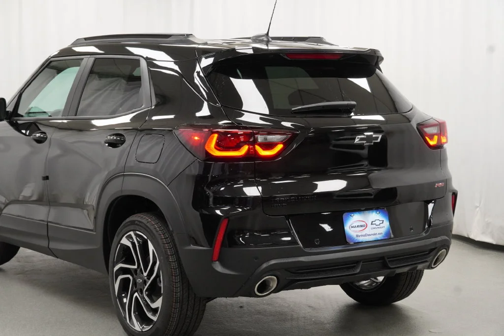New 2026 Mosaic Black Metallic Chevrolet RS image 17