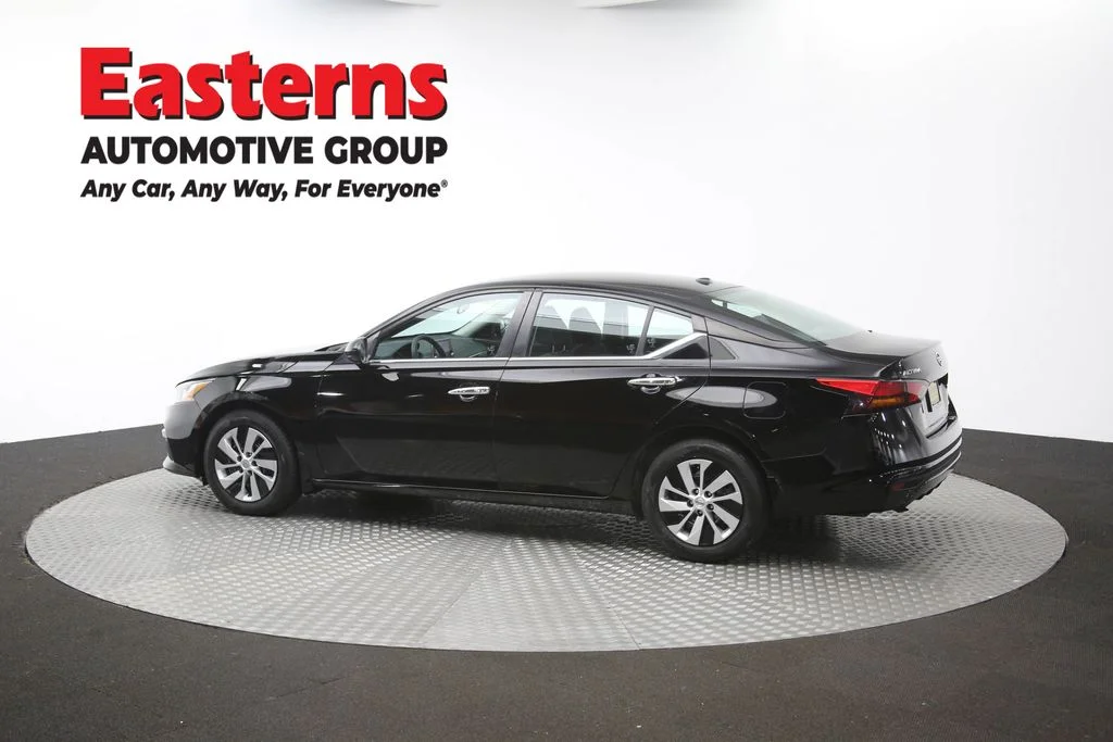 Used 2020 Black Nissan 2.5 S image 62