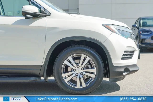 Used 2017 White Diamond Pearl Honda EX-L image 7