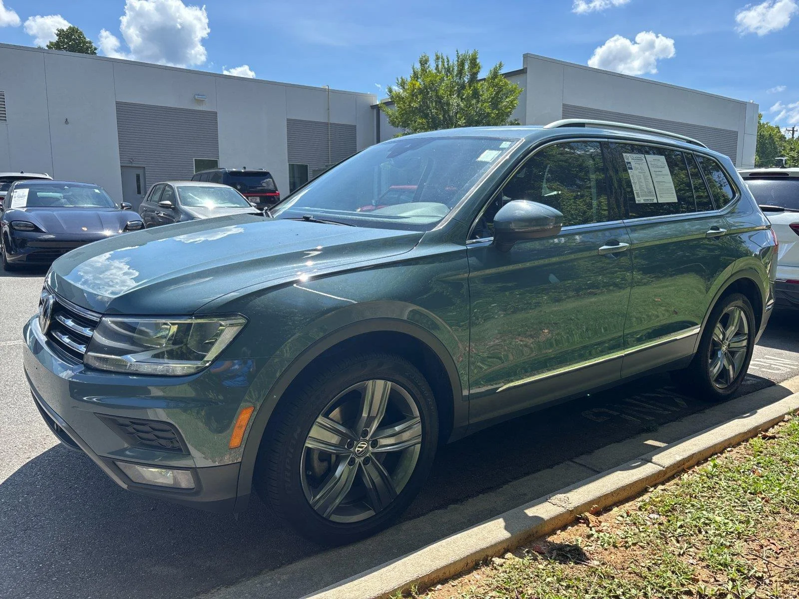Used 2020 Silk Blue Metallic Volkswagen SEL image 2