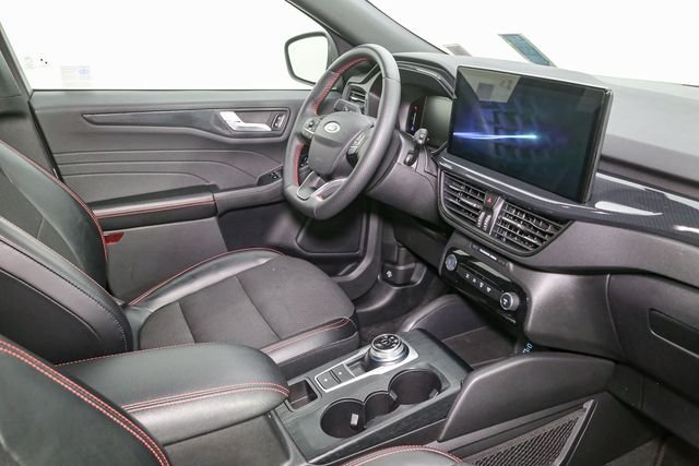 Used 2023 Silver Ford ST-Line Select image 17