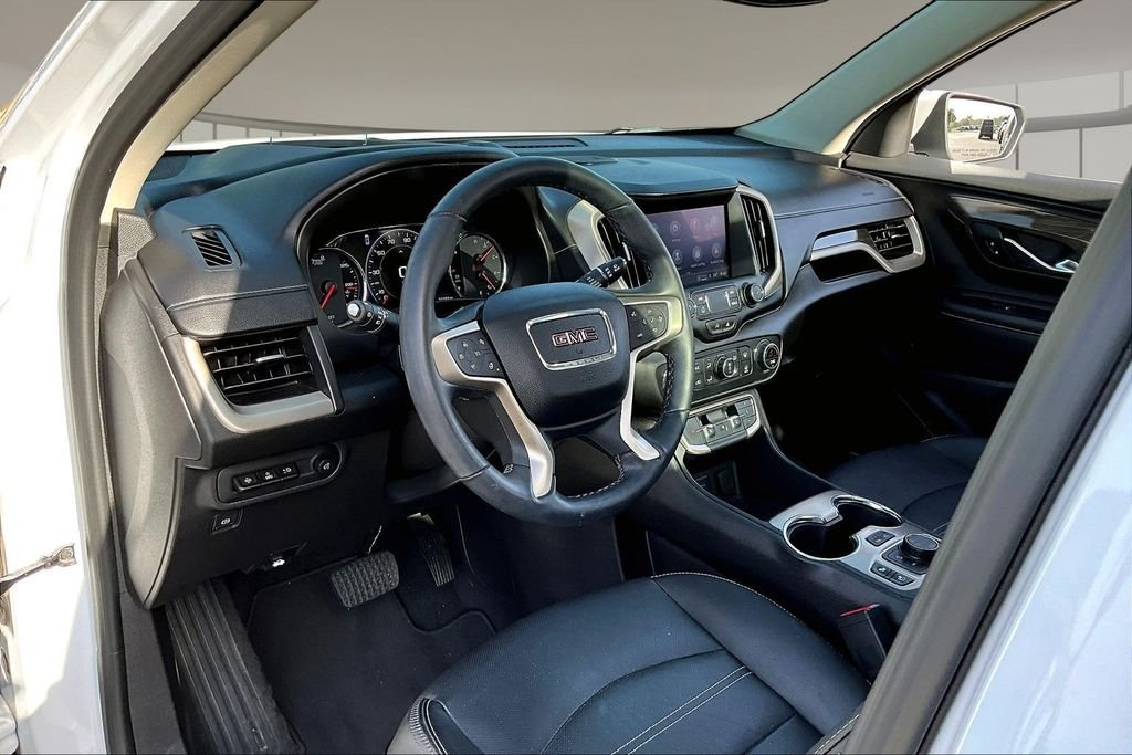 Used 2024 White GMC Denali image 13