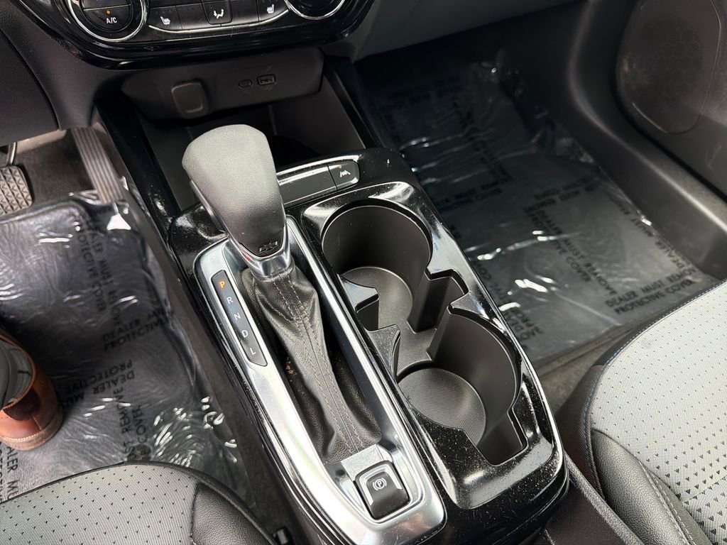 2025 Chevrolet Trax LT - Photo 26