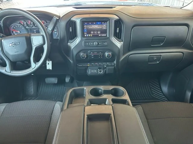 Used 2022 White Chevrolet Custom image 10