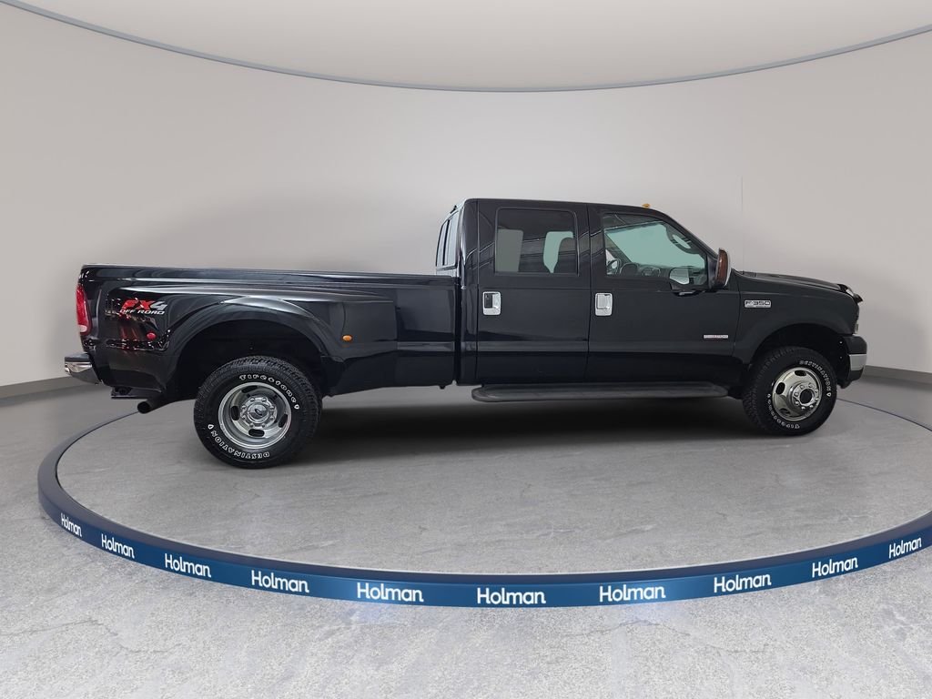 Used 2005 Black Clearcoat Ford  image 3