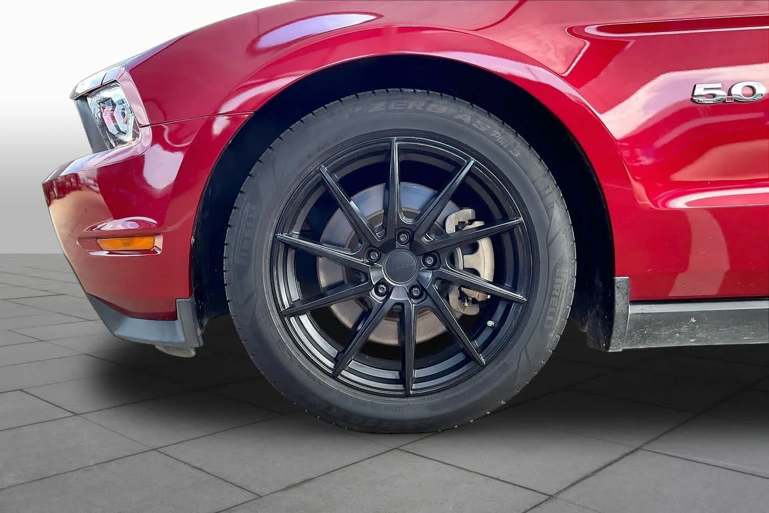 Used 2011 Red Candy Metallic Tinted Clearcoat Ford GT Premium image 8